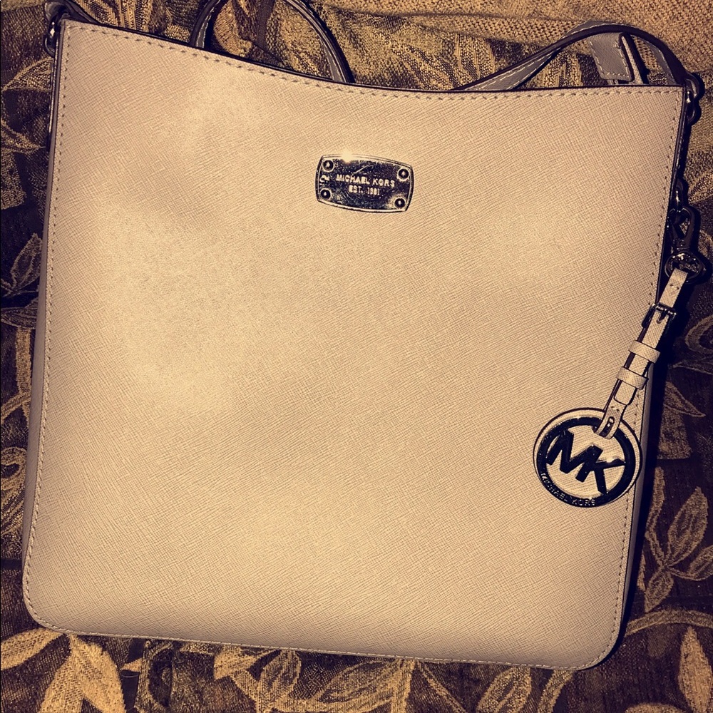 Michael Kors Jet Set Travel Lg Leather Crossbody
